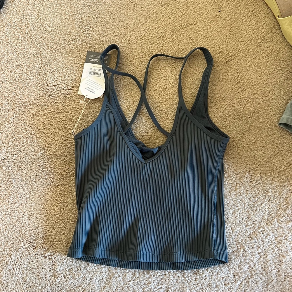Vuori Rib Crop Tank - Picture 4 of 4